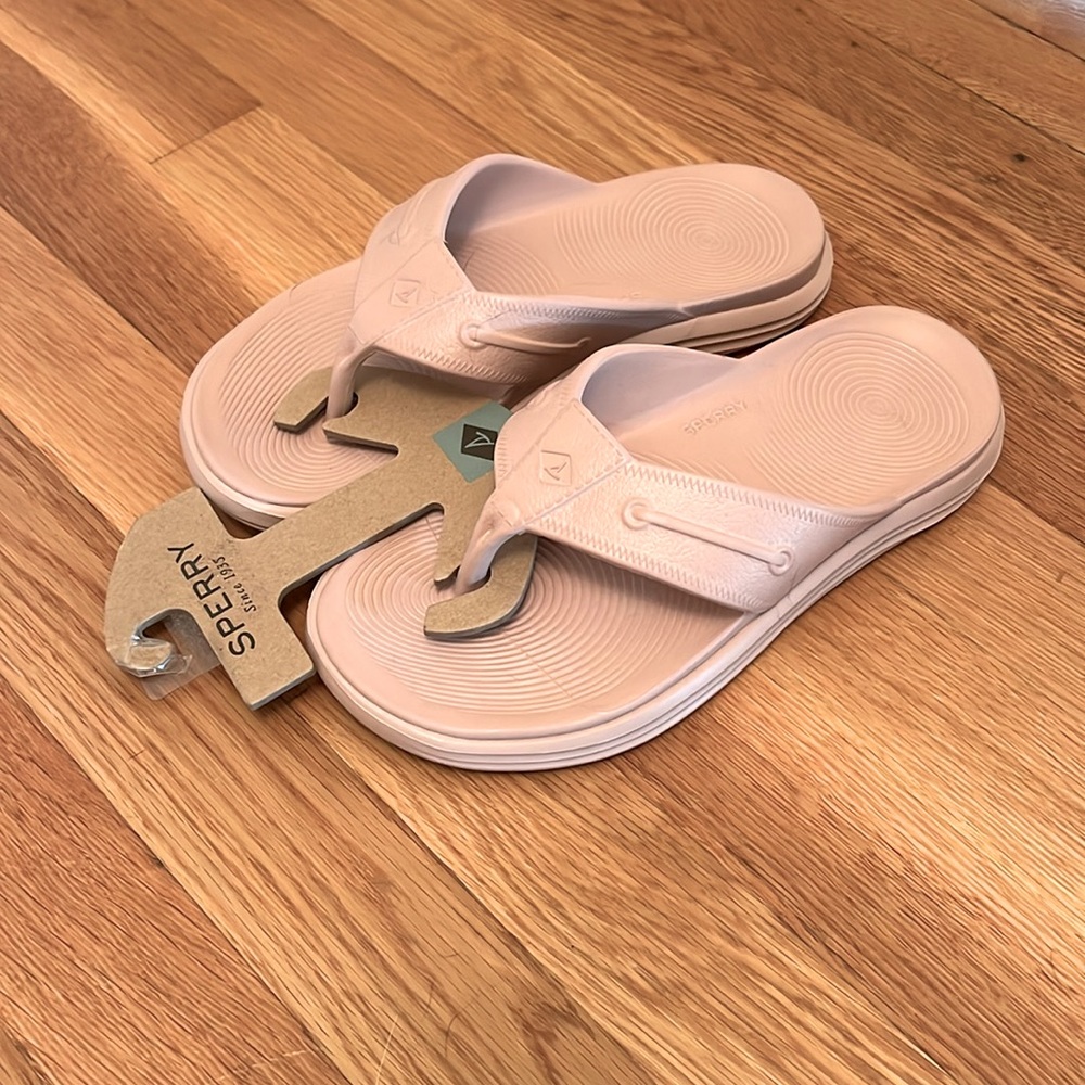 Sperry Windward Flip Flops Size 7 - New with tags